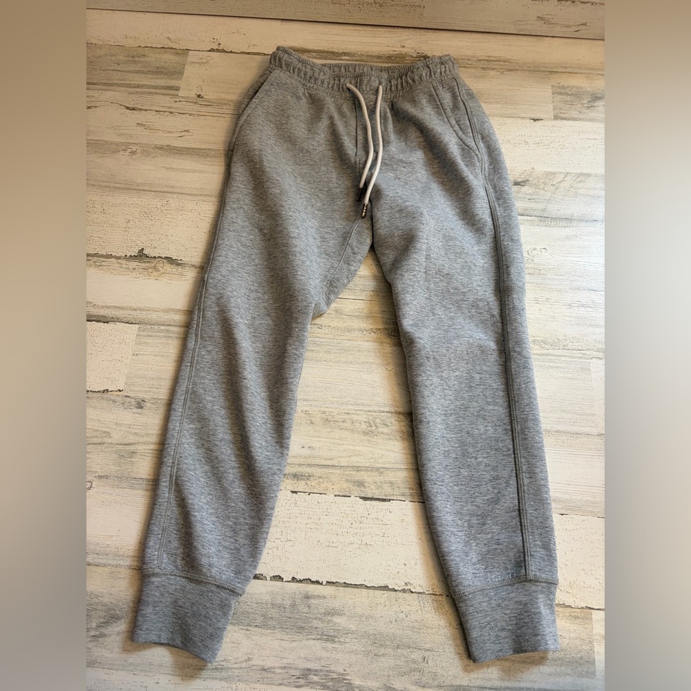 American Eagle men’s joggers